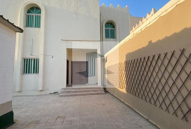 933082 - Property Main Image