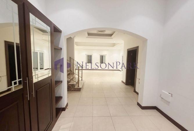 978671 - Property Image 2