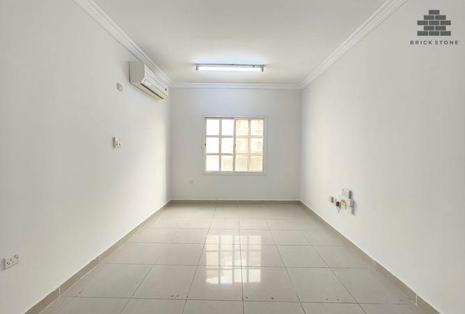 988733 - Property Main Image