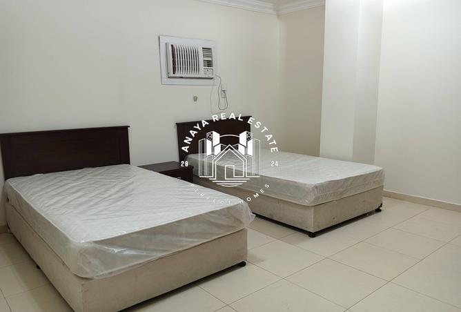 932070 - Property Image 3