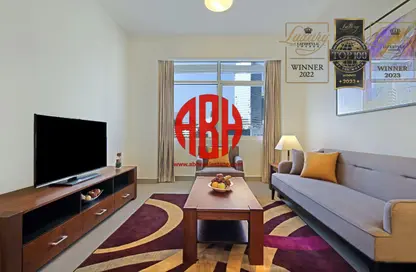 شقة - غرفة نوم - 2 حمامات للايجار في شارع الدبلوماسي - الخليج الغربي - الدوحة