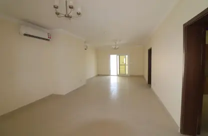 Villa - 4 Bedrooms - 4 Bathrooms for rent in Al Kheesa - Al Kheesa - Umm Salal Mohammed