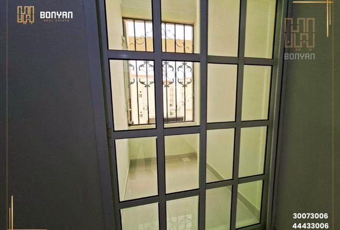 989881 - Property Image 2