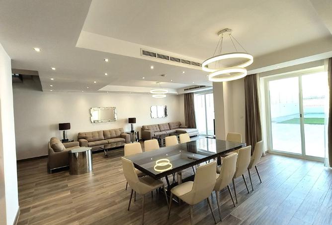 995618 - Property Image 2