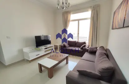 شقة - 2 غرف نوم - 2 حمامات للايجار في شارع المطار القديم - طريق المطار القديم - الدوحة