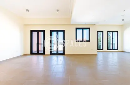 Townhouse - 2 Bedrooms - 3 Bathrooms for sale in Venezia - Qanat Quartier - The Pearl Island - Doha