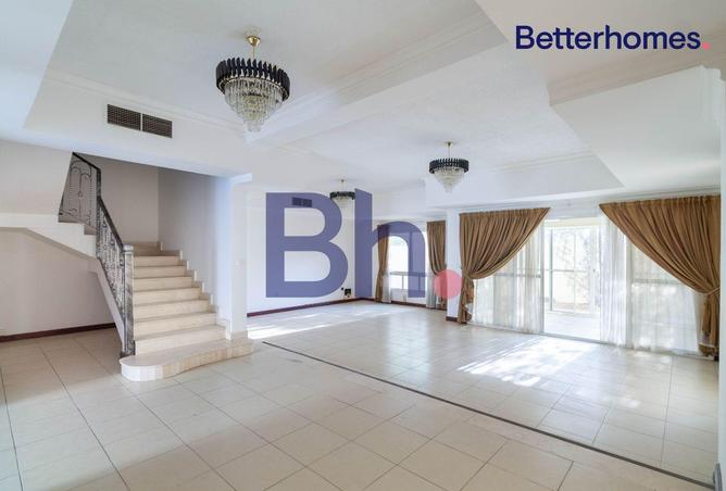 944737 - Property Image 2