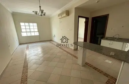 شقة - غرفة نوم - 1 حمام للايجار في شارع سالاجا - دوحة الجديد - الدوحة