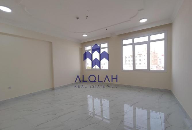 924451 - Property Image 2