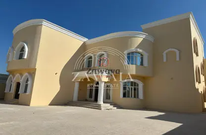 Villa - 7+ Bedrooms - 7+ Bathrooms for sale in Al Faisal Tower - Al Dafna - Al Dafna - Doha