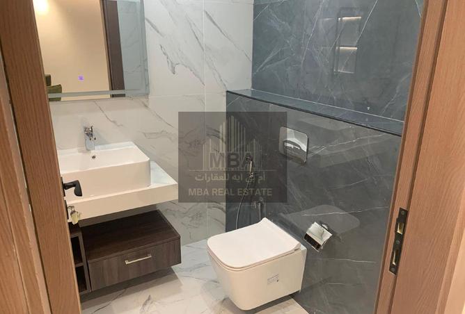 974368 - Property Image 3