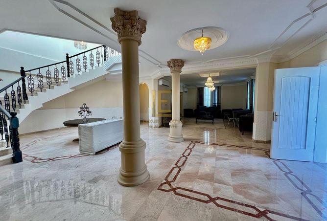 907453 - Property Image 2