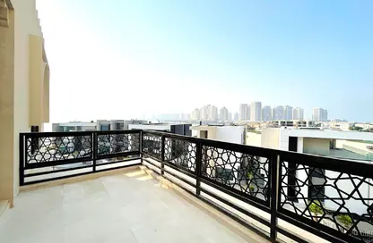 شقة - غرفة نوم - 2 حمامات للايجار في البلاج الجنوبي - البلاج - جزيرة اللؤلؤة - الدوحة