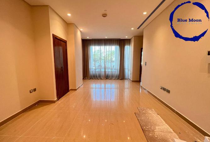 958290 - Property Image 2