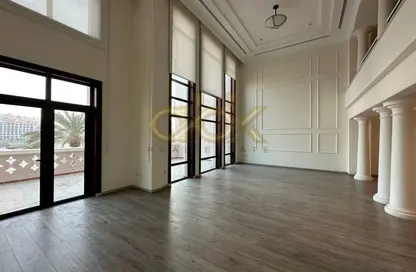 Empty Room image for: Townhouse - 4 Bedrooms - 5 Bathrooms for sale in East Porto Drive - Porto Arabia - The Pearl Island - Doha, Image 1