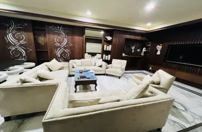 Apartment - 1 Bedroom - 2 Bathrooms for sale in Tower 3 - Abraj Quartiers - The Pearl Island - Doha