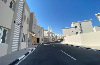 شقة - 7 غرف نوم - 8 حمامات للايجار في Hazm Al Markhiya - الدوحة