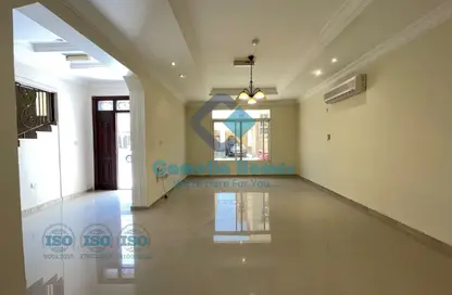 مجمع سكني - 4 غرف نوم - 4 حمامات للايجار في مريخ - المريخ - الدوحة