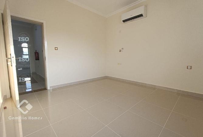 932106 - Property Image 3