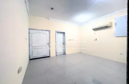 Apartment - 1 Bedroom - 1 Bathroom for rent in Street 870 - Al Duhail South - Al Duhail - Doha