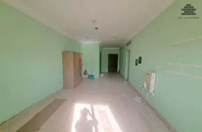 شقة - 2 غرف نوم - 2 حمامات للايجار في شارع النصر - النصر - الدوحة