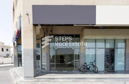 Shop - Studio - 1 Bathroom for rent in Al Nuaija Street - Al Nuaija - Doha