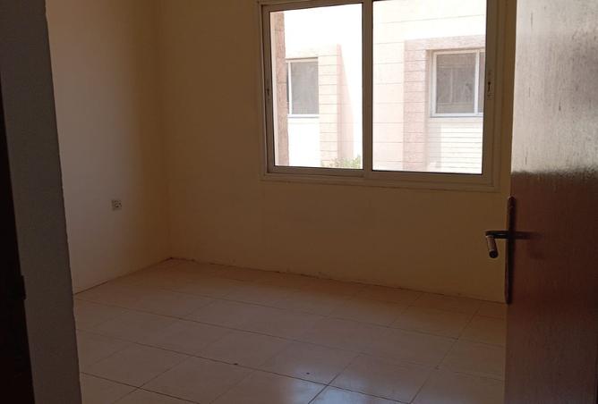 941189 - Property Image 2