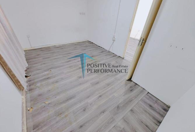 985898 - Property Image 3