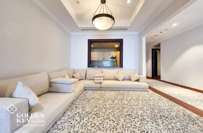 Apartment - 1 Bedroom - 2 Bathrooms for rent in East Porto Drive - Porto Arabia - The Pearl Island - Doha