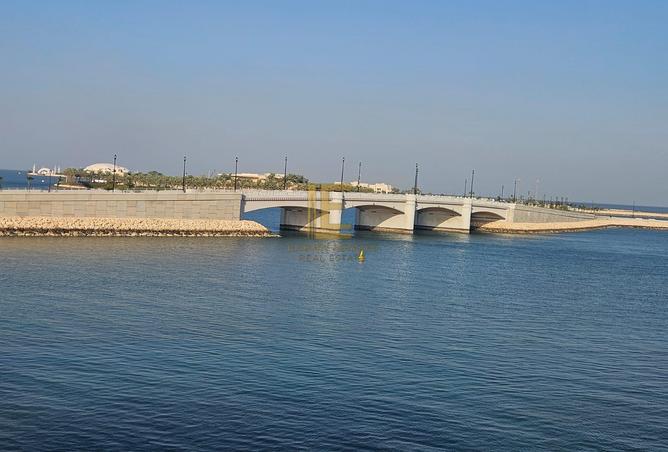 1002076 - Property Image 2