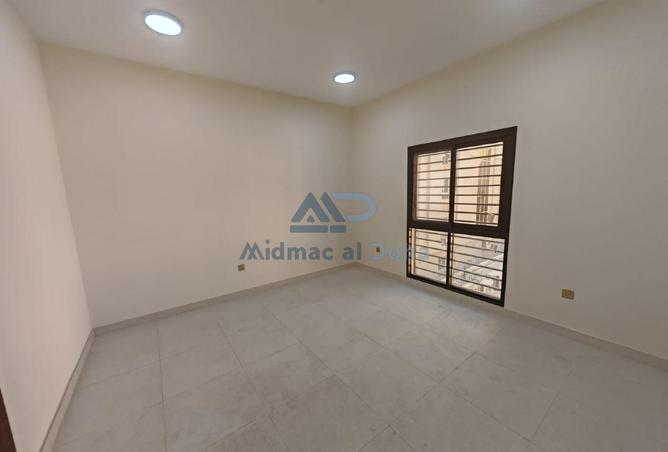 956736 - Property Image 2