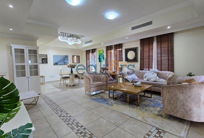 966420 - Property Image 2