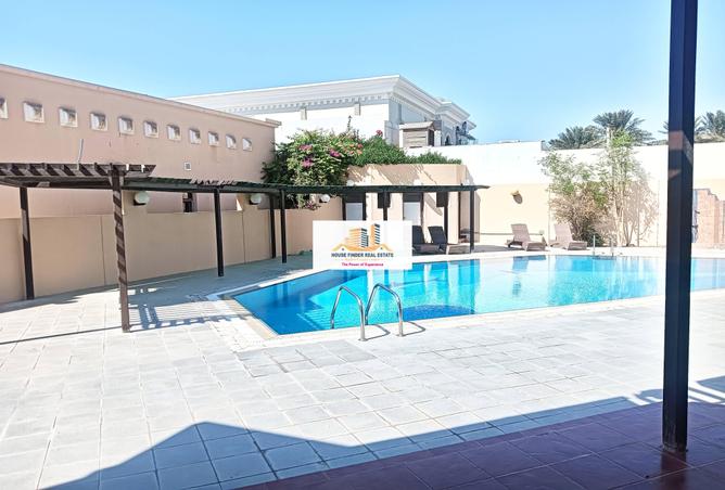 960781 - Property Image 2