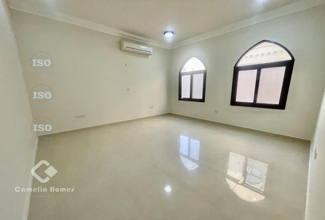 983222 - Property Image 3