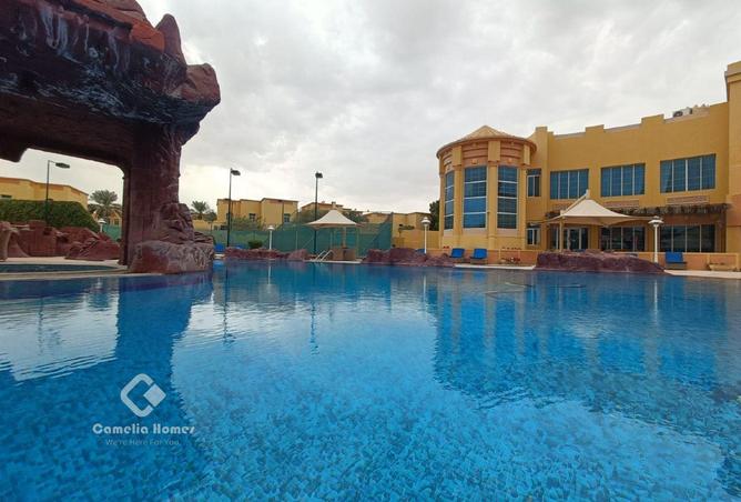 925577 - Property Image 2