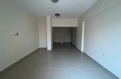 Apartment - 2 Bedrooms - 2 Bathrooms for rent in Thabit Bin Zaid Street - Al Mansoura - Doha