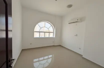 Apartment - 3 Bedrooms - 3 Bathrooms for rent in Thabit Bin Zaid Street - Al Mansoura - Doha