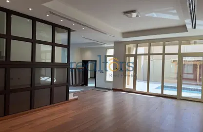 مجمع سكني - 7 غرف نوم - 8 حمامات للايجار في شارع الوعب - الوعب - الدوحة