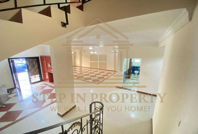 927008 - Property Image 2
