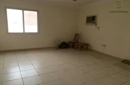 Apartment - 2 Bedrooms - 2 Bathrooms for rent in Al Aqaria Tower - Old Salata - Salata - Doha