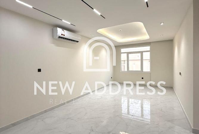 1003232 - Property Image 2