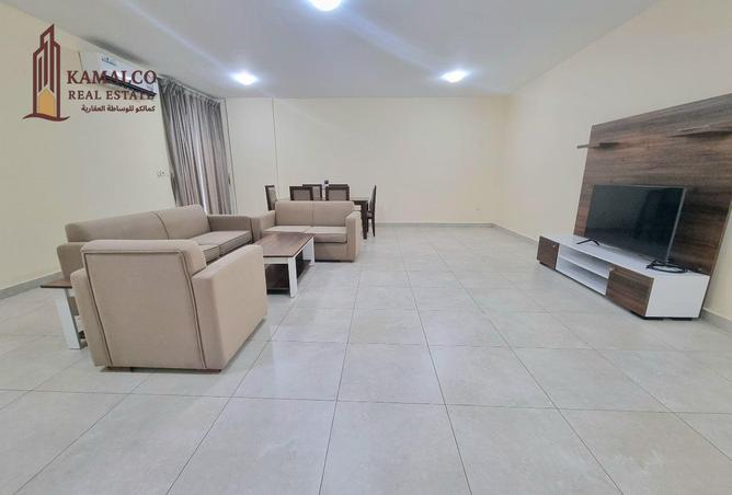928733 - Property Image 2