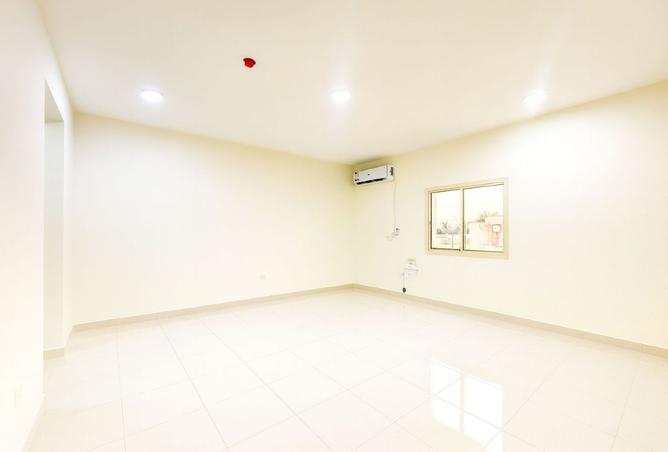 970411 - Property Image 2