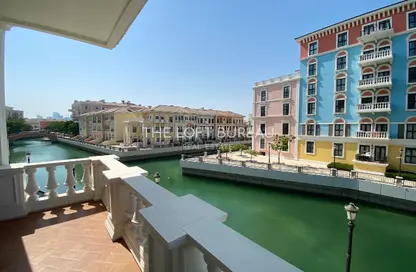 Apartment - 3 Bedrooms - 4 Bathrooms for rent in Teatro - Qanat Quartier - The Pearl Island - Doha