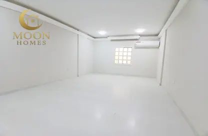 شقة - 2 غرف نوم - 2 حمامات للايجار في الغانم القديم - الغانم - الدوحة