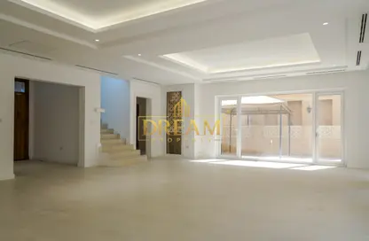 Villa - 4 Bedrooms - 6 Bathrooms for rent in West Bay Lagoon Villas - West Bay Lagoon - West Bay Lagoon - Doha