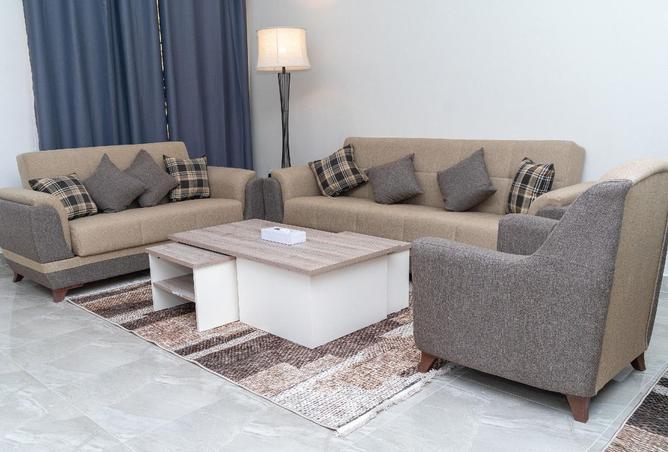 984407 - Property Image 2