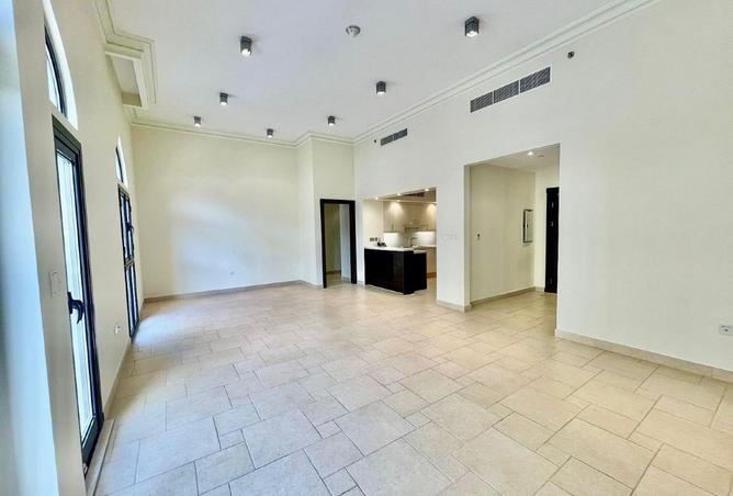 929180 - Property Image 2