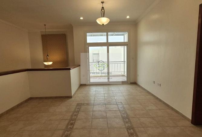 923179 - Property Image 2