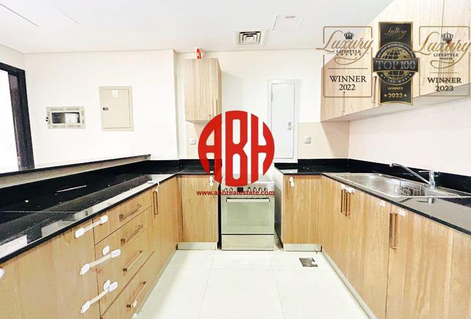 979712 - Property Image 3